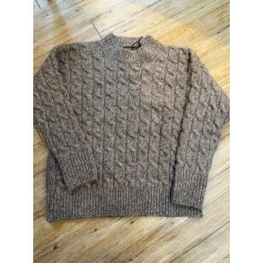 Fisherman Cabled  Crew Neck Dame Sweater